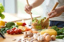 Nghiên cứu chỉ ra 5 chế độ ăn giúp sống thọ hơn