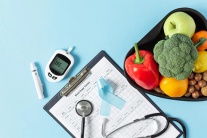 Chỉ số HbA1c 10,5%, đường huyết 12mmol/L cần làm gì để giảm?