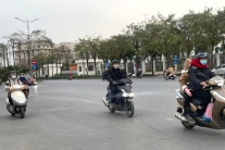 Bắc Bộ trời ấm áp, Nam Bộ có mưa trái mùa