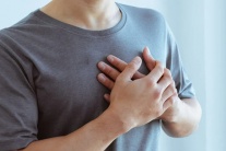 Nam giới bị đau vú: Nguyên nhân do đâu?