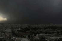Iran: Mưa đen và những lo ngại về sức khỏe, môi trường