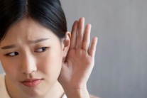 Nhận biết sớm dấu hiệu nghe kém 