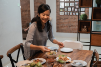 3 sai lầm khi ăn tối làm giảm độ đàn hồi của da