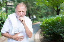 Đừng chủ quan với dấu hiệu trở nặng của viêm phổi mạn tính