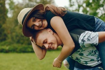 Tử vi Chủ nhật (29/3/2026): Nhân Mã đang thấy rất vui trong mối quan hệ hiện tại