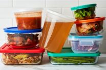 5 loại thực phẩm không nên bảo quản trong hộp nhựa