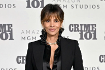 Bí quyết khỏe đẹp tuổi trung niên của diễn viên Halle Berry
