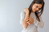 Da hay ngứa ngáy là do đâu?