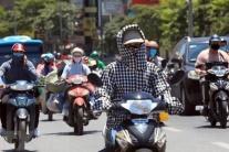 Cả nước vẫn nắng nóng, tâm điểm Trung Bộ vượt 40 độ