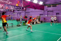 Chơi cầu lông an toàn: Đừng chỉ 'xách vợt ra sân là đánh'