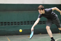 Tại sao chơi Pickleball dễ gây chấn thương dù trông rất đơn giản?