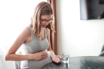 Loại vitamin bà bầu cần bổ sung để giúp con khỏe mạnh