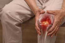 Nguyên nhân đằng sau cơn đau nhói ở đầu gối