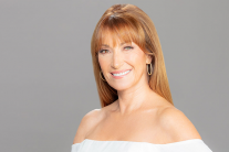 Bí quyết sống khỏe của nữ diễn viên U80 Jane Seymour