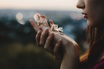 Tử vi Chủ nhật (3/5/2026): Bọ Cạp có thể tỏ ra khá nhẹ nhàng và tinh tế