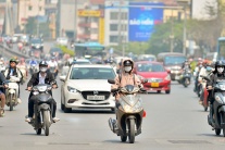 Nắng nóng bao trùm từ Bắc vào Nam, có nơi trên 38 độ
