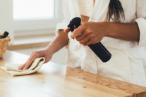 Khi nào không nên dùng giấm để vệ sinh nhà cửa?