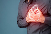 Làm sao để giảm khó thở, mệt cho người suy tim độ 3?