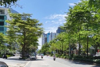 Bắc và Trung Bộ nắng gắt, Nam Bộ mưa dông