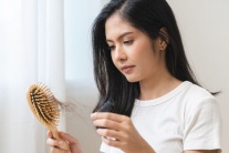 Rụng tóc mức độ nào thì cần can thiệp?