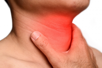 Tại sao viêm thanh quản dễ tái phát trong mùa Hè nắng nóng?
