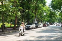Cả nước ngày nắng nóng, đêm mưa vài nơi