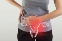 U nang buồng trứng có gây ra khí hư bất thường?