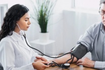 Huyết áp lên xuống thất thường phải làm sao?