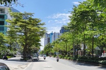 Nắng nóng mạnh bao trùm Bắc Bộ, Nam Bộ mưa dông