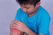 Một số dấu hiệu viêm khớp tự phát ở trẻ