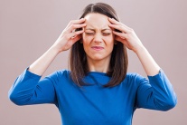 Phụ nữ hay bị đau đầu: Khi nào là bất thường?