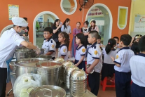 Thủ tướng: Siết chặt an toàn thực phẩm trường học, công khai bữa ăn học sinh