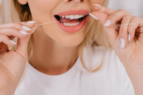 Những điều cần biết khi dùng chỉ nha khoa