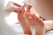 Nóng rát đầu ngón chân có phải do bệnh đái tháo đường không?