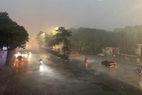 Cảnh báo mưa lớn diện rộng do hoàn lưu áp thấp nhiệt đới