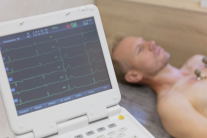 Khám sức khỏe định kỳ: Dân văn phòng khi nào cần điện tim, siêu âm tim?