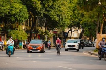 Bắc Bộ ngày nắng, Nam Bộ mưa lớn