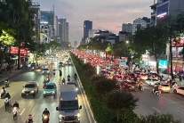Nhiều vùng trên cả nước đón mưa dông về chiều tối