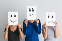 Vì sao không nên “lý trí hóa” cảm xúc?