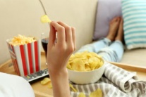 Ăn đêm làm tăng nguy cơ mắc bệnh gan?