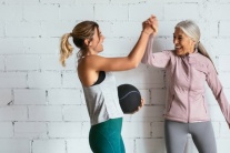 Làm sao để giảm cân sau tuổi 50?