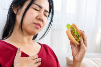 Vì sao tim đập nhanh sau khi ăn, giải pháp để cải thiện? 