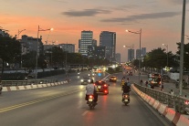 Bắc Bộ nắng ráo, Nam Bộ chiều tối mưa dông