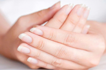 Cách hạn chế tổn thương móng tay, móng chân