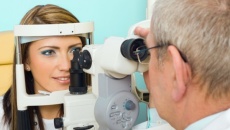 Người lớn phẫu thuật chỉnh mắt lác được không?