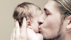 Làm cha trước tuổi 25 có nguy cơ tử vong sớm