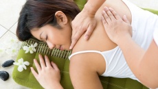 Massage cổ - Coi chừng đột quỵ!