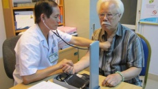 Viêm phổi ở người già: Dấu hiệu cần đi khám ngay