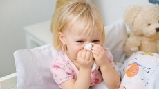 Những bệnh trẻ dễ mắc khi giao mùa Xuân - Hè