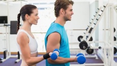 Tập tạ để giảm cholesterol máu